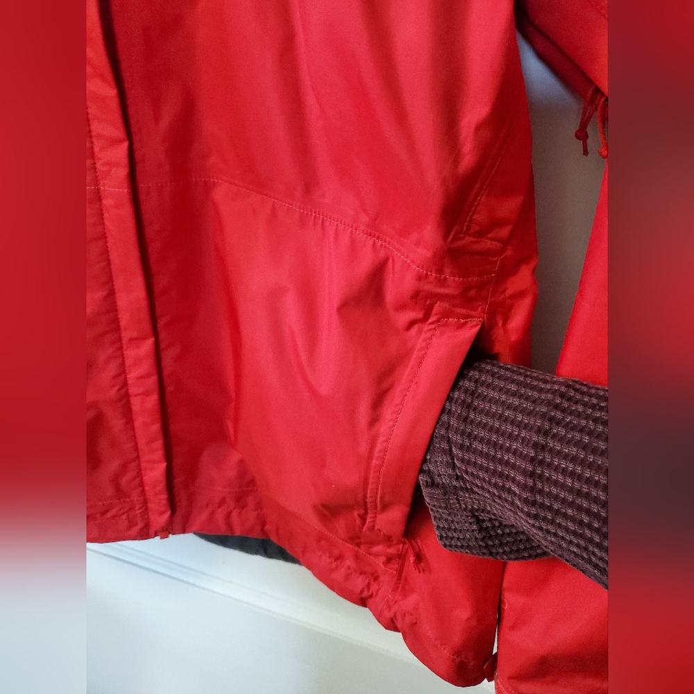 Patagonia Womens Torrentshell Raincoat - Picture 4 of 12